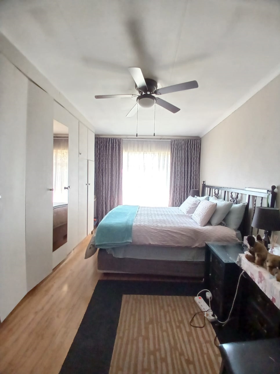 3 Bedroom Property for Sale in Vaalpark Free State